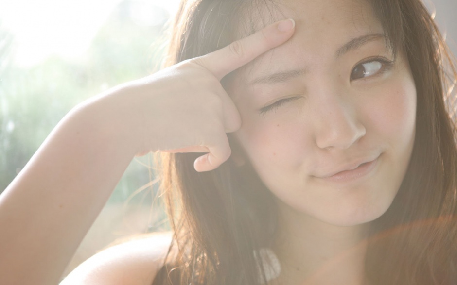 丑女孩也有玫瑰之春
